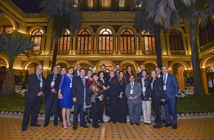 Foto grupal del IX Seminario Latinoamericano sobre gestión de tesorerías públicas. Buenos Aires, Argentina.
